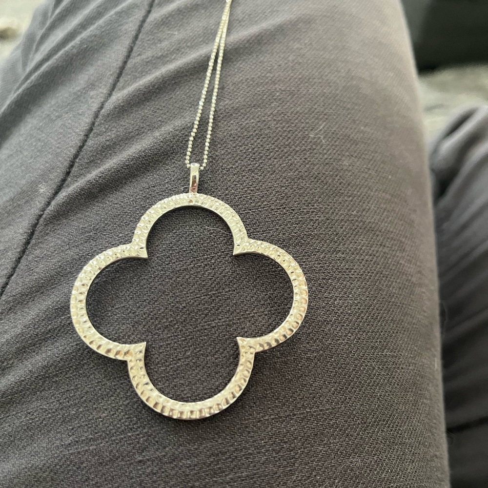 Heidi klum sterling silver 16” chain w/pendant